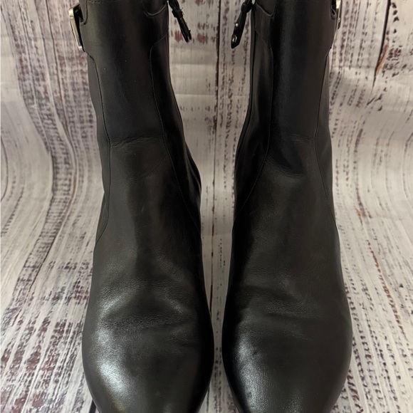 WOMENS SIZE 10.5 B COLE HAAN BLACK LEATHER SIDE ZIP ANKLE BOOTS - Picture 2 of 6